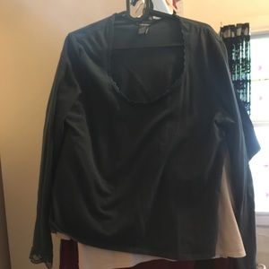 Long sleeved lace shirt